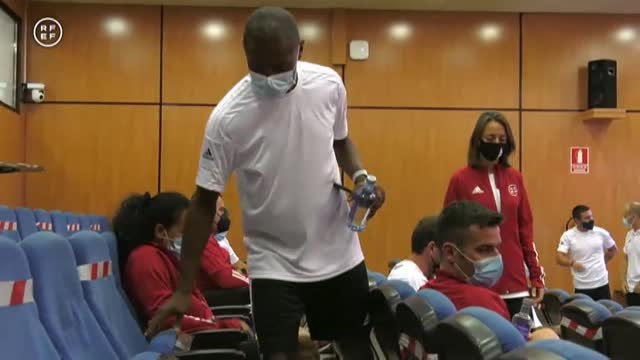 Torres, Arbeloa y Roberto Carlos comienzan el Curso de Entrenador UEFA de la RFEF