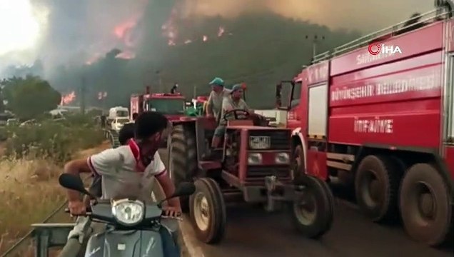 Marmaris Hisarönü tahliye ediliyor