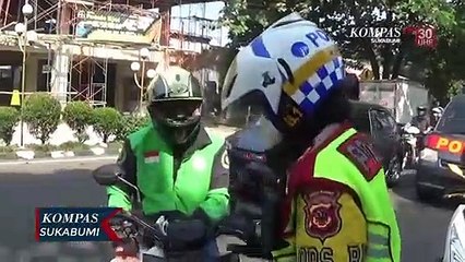 500 Paket Bahan Pokok Dibagikan Untuk Warga