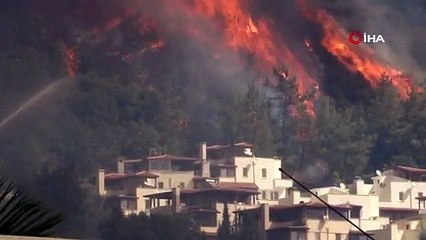 Çökertme'deki yangının son durumu görüntülendi: Sahile kül yağıyor
