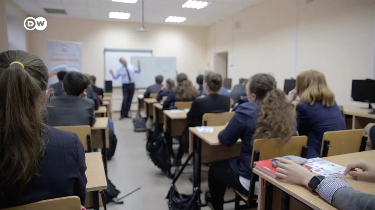 Öğretmenler sorunlarını anlatıyor | "İyi bir öğretmen olmaktan uzaklaştıran bir sistem var"