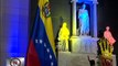Izada del tricolor venezolano en conmemoración del Día Nacional de la Bandera