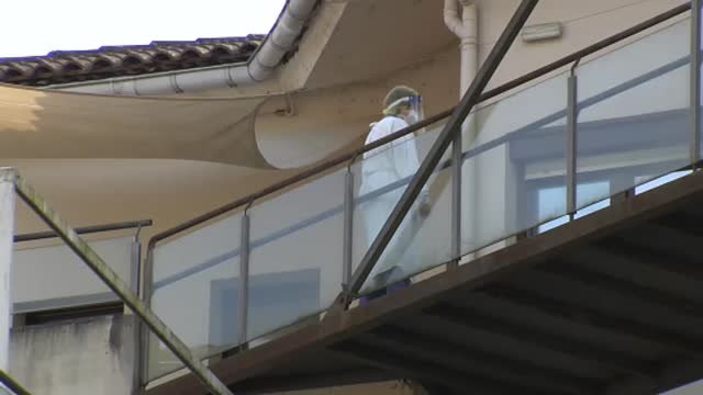 Los casos en residencias se triplican en una semana y se reabre el debate sobre si será necesaria la tercera dosis