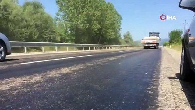 Bartın’da sıcak hava asfalt eritti