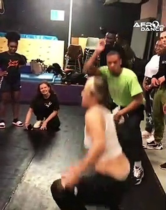 A little dance battle with the afrobeats playlist - bring it on