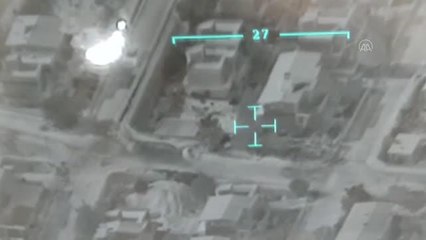 Bodrum'da siteye sıçrayan yangından kurtulmaya çalışan araç İHA'lar aracılığıyla kaydedildi