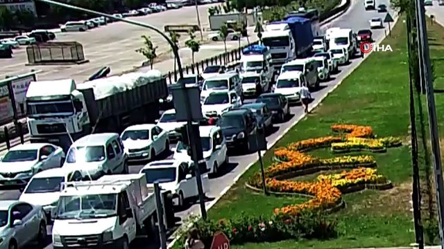 Çalınan aracını trafikte tanıdı, polis kovalamaca sonucu yakaladı
