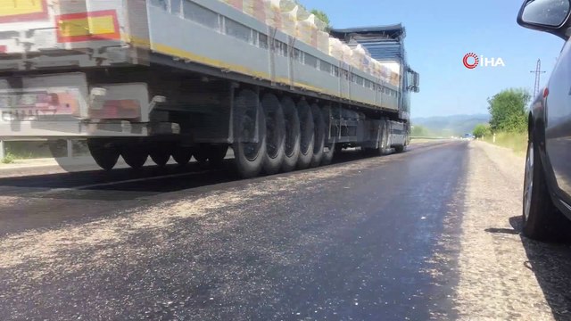 Bartın’da sıcak hava asfalt eritti