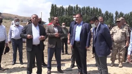 Son dakika: Vali Akbıyık, selin zarara neden olduğu bölgelerde incelemelerde bulundu