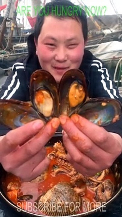 SPICY SEAFOOD BOIL |  SQUID OCTOPUS LOBSTER EATING SOUNDS | ASMR MUKBANG |  أصوات الأخطبوط الحبار #4