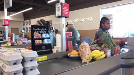 Why Does Aldi Make You Pay to Use Their Grocery Carts?