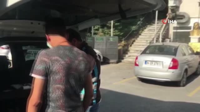 Bakırköy sahil yolunda trafiği tehlikeye düşüren düğün konvoyundaki 6 sürücüye bin 728 lira idari para cezası uygulandı