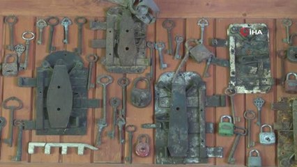 20 yıldır biriktirdiği kapı kilitlerini koleksiyon haline getirdi