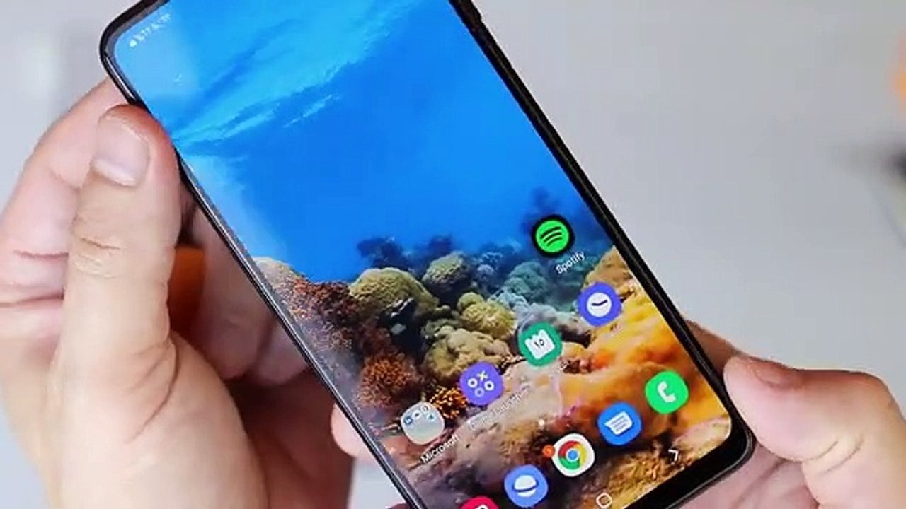 تفكيك واختبار اقوى موبايل عملته سامسونج فى فئة 3 الآف جنية Samsung A22