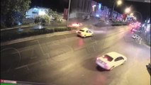 İzmir'de polis aracı ile otomobil böyle çarpıştı: 1 şehit, 1'i polis 4 yaralı