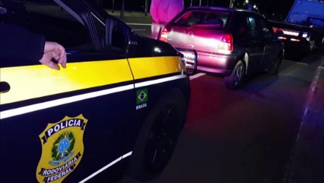 Carro envolvido em acidente que deixou motociclista com fraturas pelo corpo é localizado pela PRF