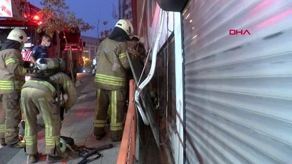 İSTANBUL-KAĞITHANE'DE MARANGOZ ATÖLYESİNDEKİ YANGINDA BEKÇİ KÖPEĞİ ÖLDÜ