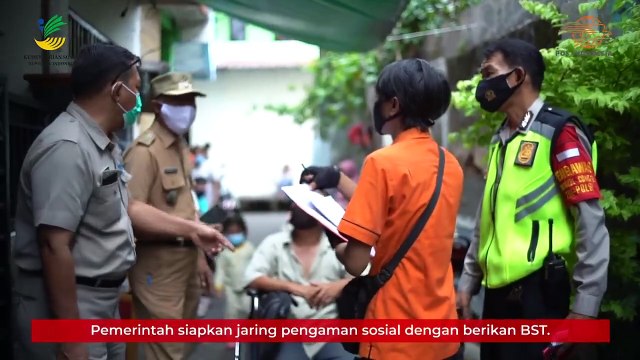 Mensos Risma Tinjau Langsung Penyaluran BST untuk 76.253 KPM Solo