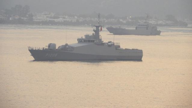 Milli Savunma Bakanlığı, yangının devam ettiği Muğla'nın Ören ve Milas ilçelerine çıkarma gemisi sevk etti