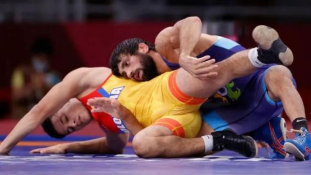 Wrestlers Ravi Kumar, Deepak Punia raise medal hopes