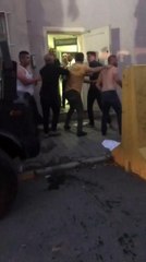 Son dakika haber! Gaziosmanpaşa'da yan bakma kavgası kamerada