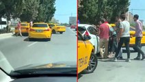 İstanbul'un göbeğinde taksici dehşeti! Tartışma yaşadıkları sürücü adayının yolunu kesip aracını yumrukladılar