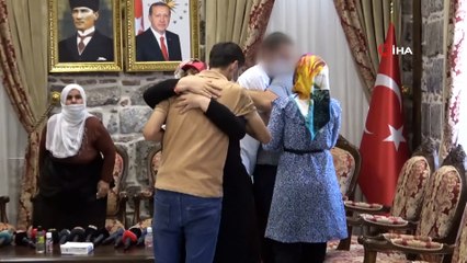 Aileleri evlat nöbetindeki 3 kişi adli şartıyla serbest bırakıldı