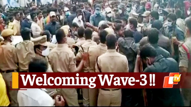 Watch: Pandemic Rules Go For A Toss During Hyderabad Bonalu Festival, Thousands Violate Covid-19 Norms