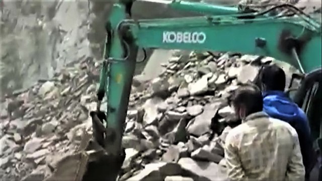 Landslide blocked the way in Himachal's Chamba