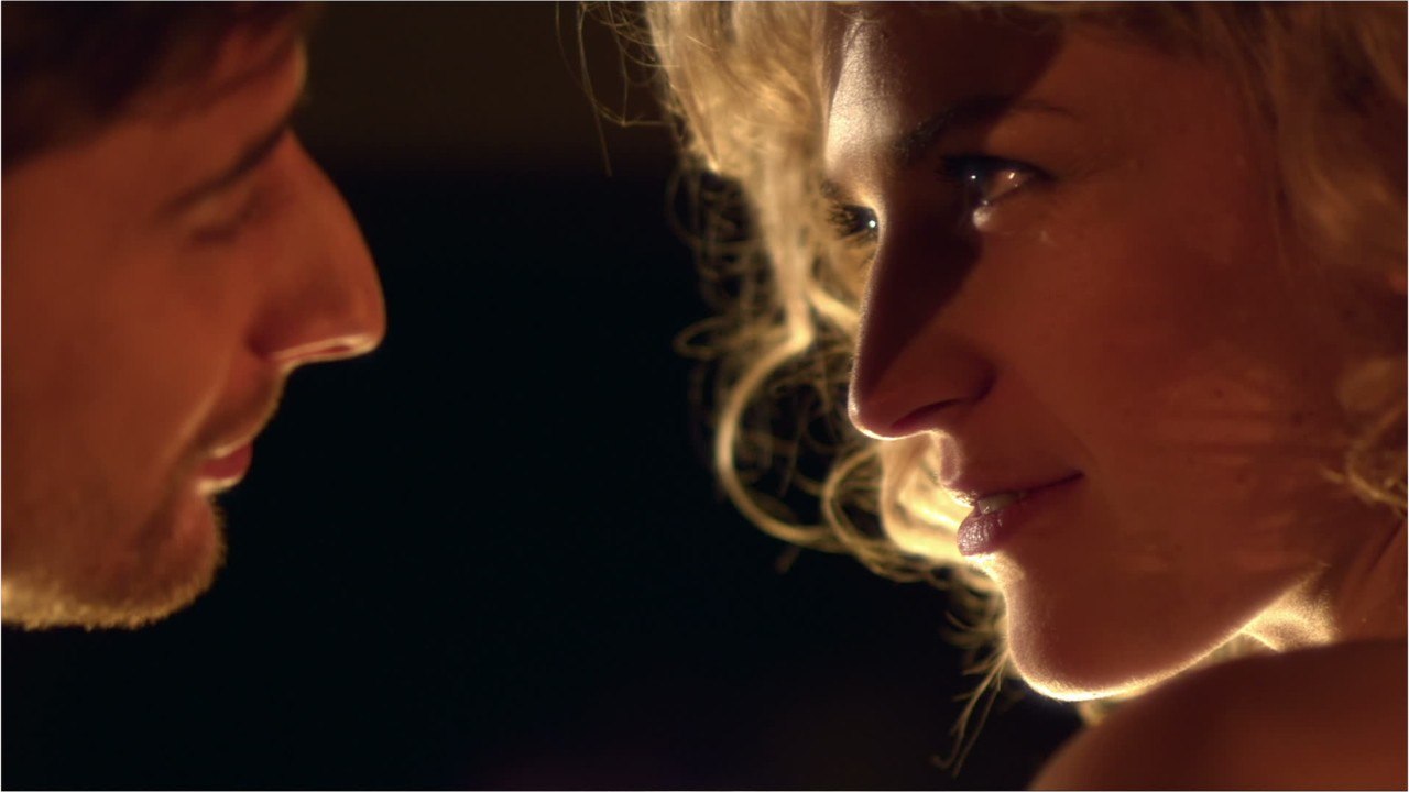 Signs that she could be a workplace flame