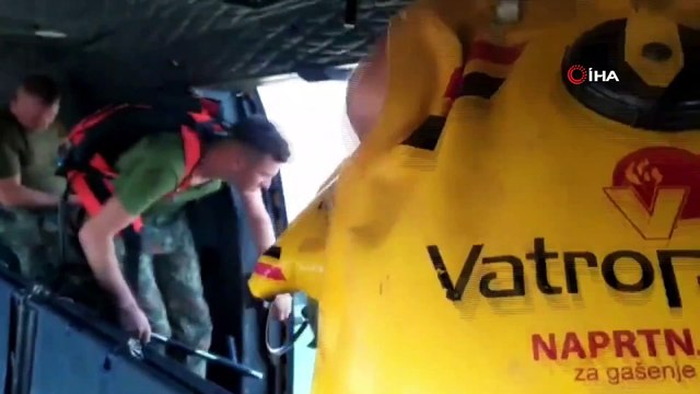 - Arnavutluk orman yangınlarıyla boğuşuyor- AB'den bölgedeki ülkelere yangın söndürme desteği