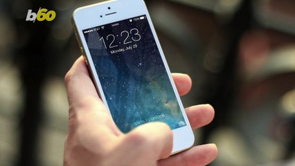 How You Can Avoid Looking at Your Phone Right Before Bed