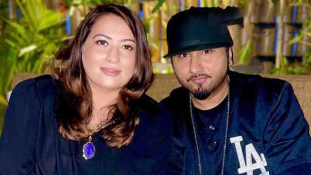 Honey Singh की पत्नी Shalini Talwar ने हर्जाने के तौर पर मांगे इतने करोड़, फैंस हैरान | FilmiBeat