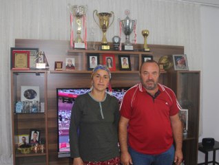 Milli atlet Necati Er'in ailesi, oğullarının olimpiyatlardaki final mücadelesini heyecanla izledi