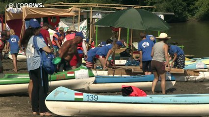 Ουγγαρία: Πρωτάθλημα συλλογής απορριμάτων στον ποταμό Τίζα