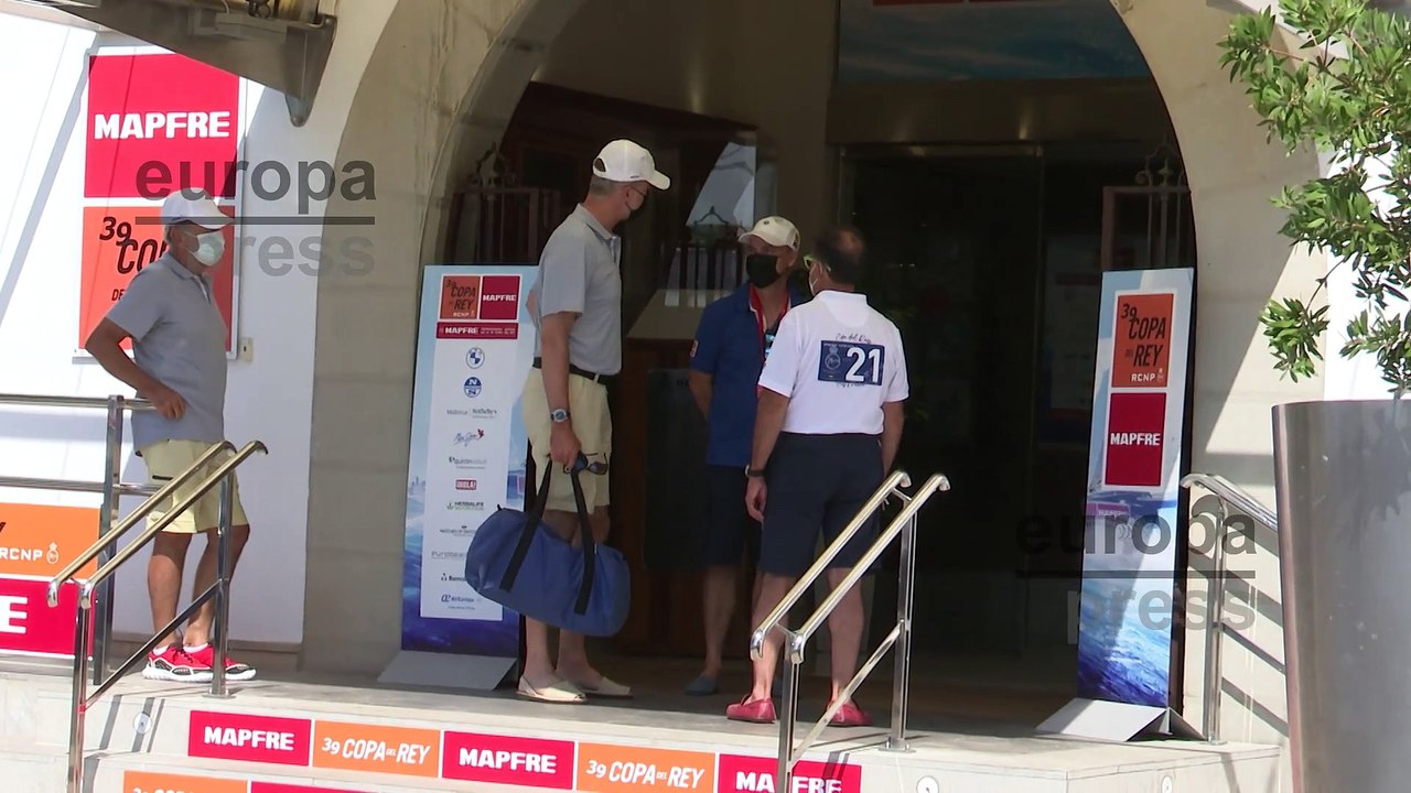 El rey Felipe VI arranca con problemas una nueva jornada de regatas