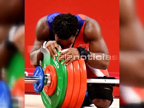 #Telenoticias / Padres del pesista Zacarías Bonat expresan su orgullo al equipo de Telenoticias / 5 de agosto 2021