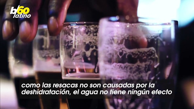 Beber Agua Mientras Bebe Alcohol En Realidad No Lo Ayuda a Evitar La Resaca