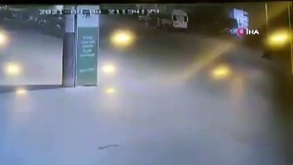 Drift yapması pahalıya patladı, drift anları kameraya yansıdı
