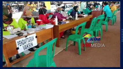 Warga Pasar Induk Modern Cikopo Kecamatan Bungursari di Vaksinasi Covid-19 Dosis Pertama