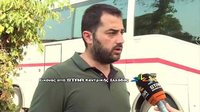 Λεωφορεία στην παραλία της Αγίας Άννας για την εκκένωση της περιοχής