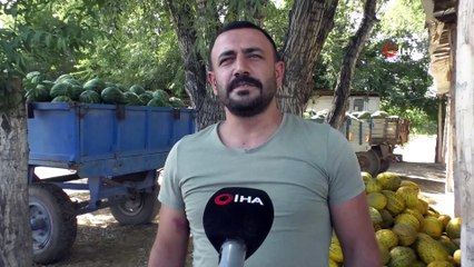 Iğdır’da yetiştirilen yerli ürünler Nahçıvan Yolu üzerinde sergileniliyor