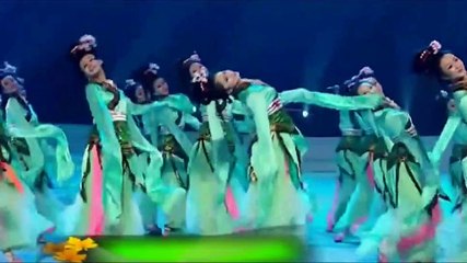 Beautiful Chinese Dance【1】Spring Outing Dance