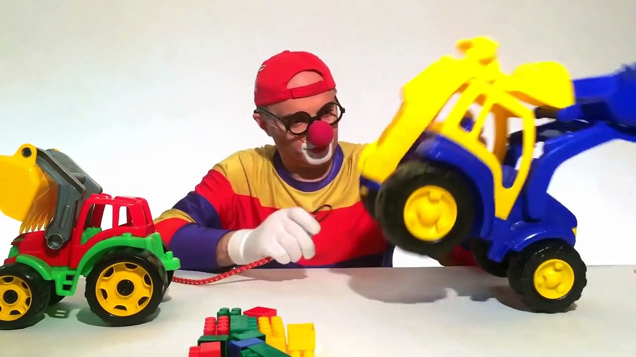 Dima der lustige Clown! Spass mit Bagger und Traktor - für Kinder )