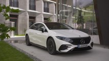 The new Mercedes-Benz EQS 580 4MATIC Design in Diamond white