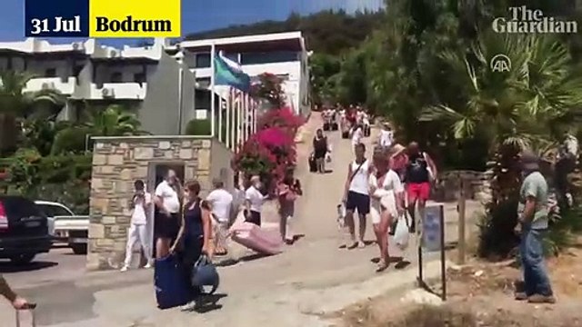 Tourists evacuated from burning Med resorts as fires rage across southern Turkey