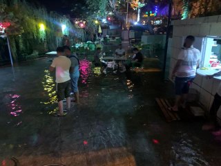 Son dakika haberi! Fırat'ta su seviyesi yükseldi, çay bahçelerini su bastı