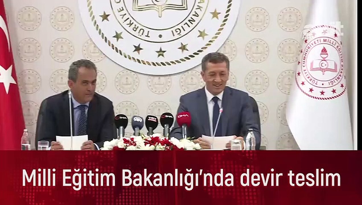 Milli Eğitim Bakanlığı'nda devir teslim töreni! Milli Eğitim Bakanlığına Bakan Yardımcısı Mahmut Özer atandı