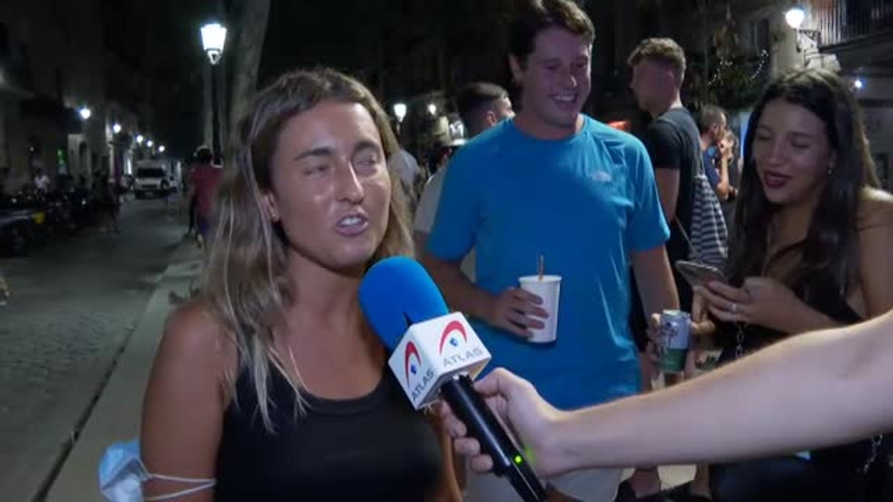 Noche de botellones y descontrol en Barcelona y Valencia