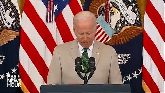 Biden afirma que hay 350 millones de estadounidenses vacunados y la población de EEUU es de unos 328 millones
